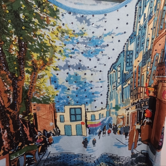 Y2K Chic City Tee - Picture 2 of 4